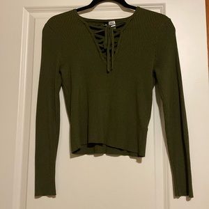 H&M Divided green long sleeve front tie ribbed top